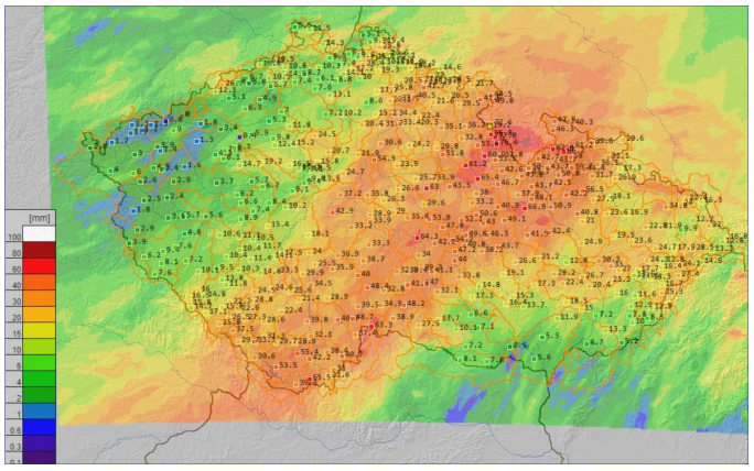 48hodinový úhrn srážek na základě kombinace radarových a srážkoměrných měření za období od 27. 6. 18 UTC do 29. 6. 18 UTC